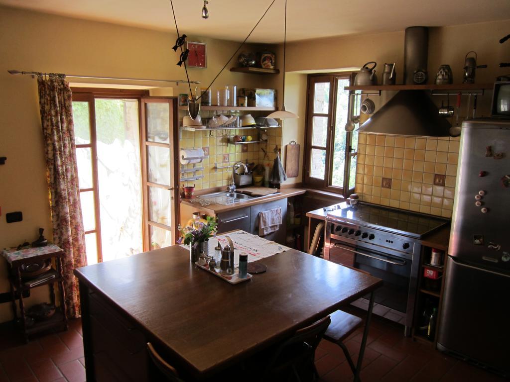 Bed and Breakfast Poggio Delle Rondini Bagnone Экстерьер фото