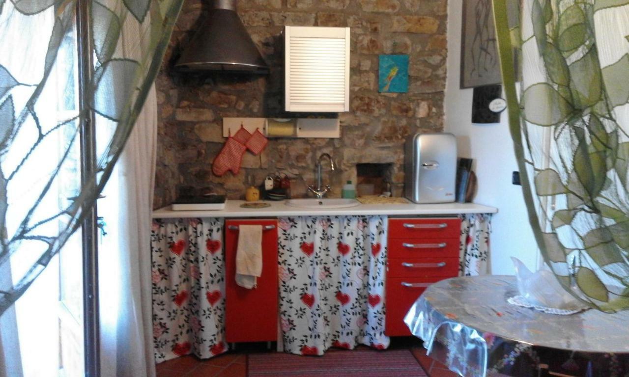 Bed and Breakfast Poggio Delle Rondini Bagnone Экстерьер фото